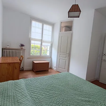 D'hote Au Mans Pour 24h Autos Motos Ou Autre Evenement לינה וארוחת בוקר לה מאנש